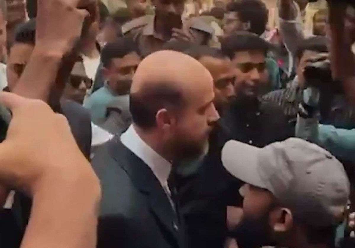 Bangladeş’te Bilal Erdoğan’a yoğun ilgi