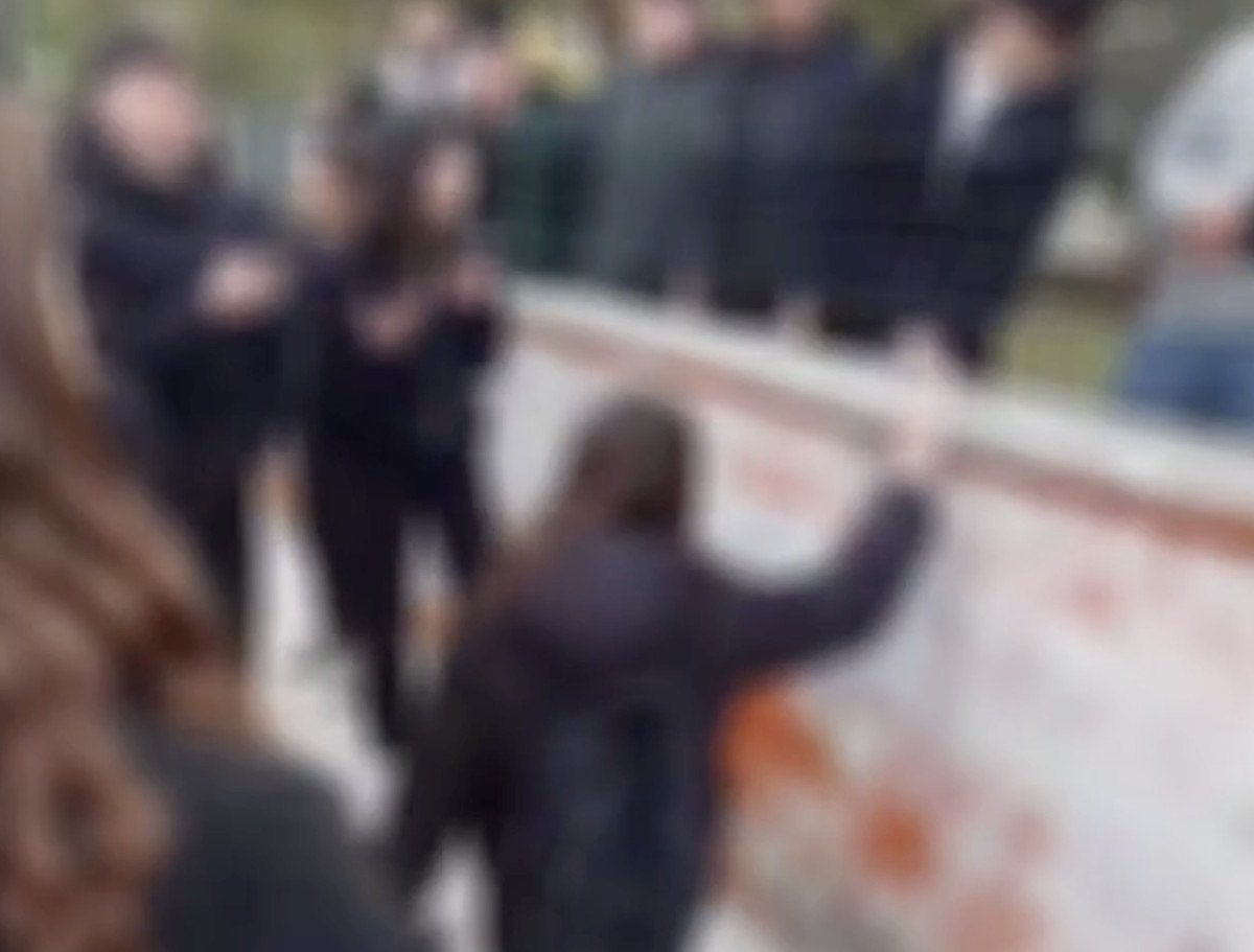 Çorum’da genç kız yaşıtları tarafından darbedilip zorla özür dilettirildi