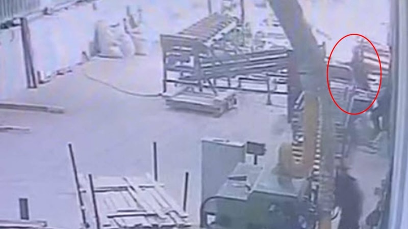 Denizli’de başına tahta isabet eden işçi hayatını kaybetti