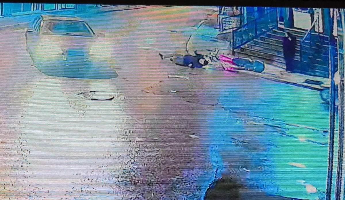 Edirne’de çarptığı motosiklet sürücüsünü hastaneye götürdü