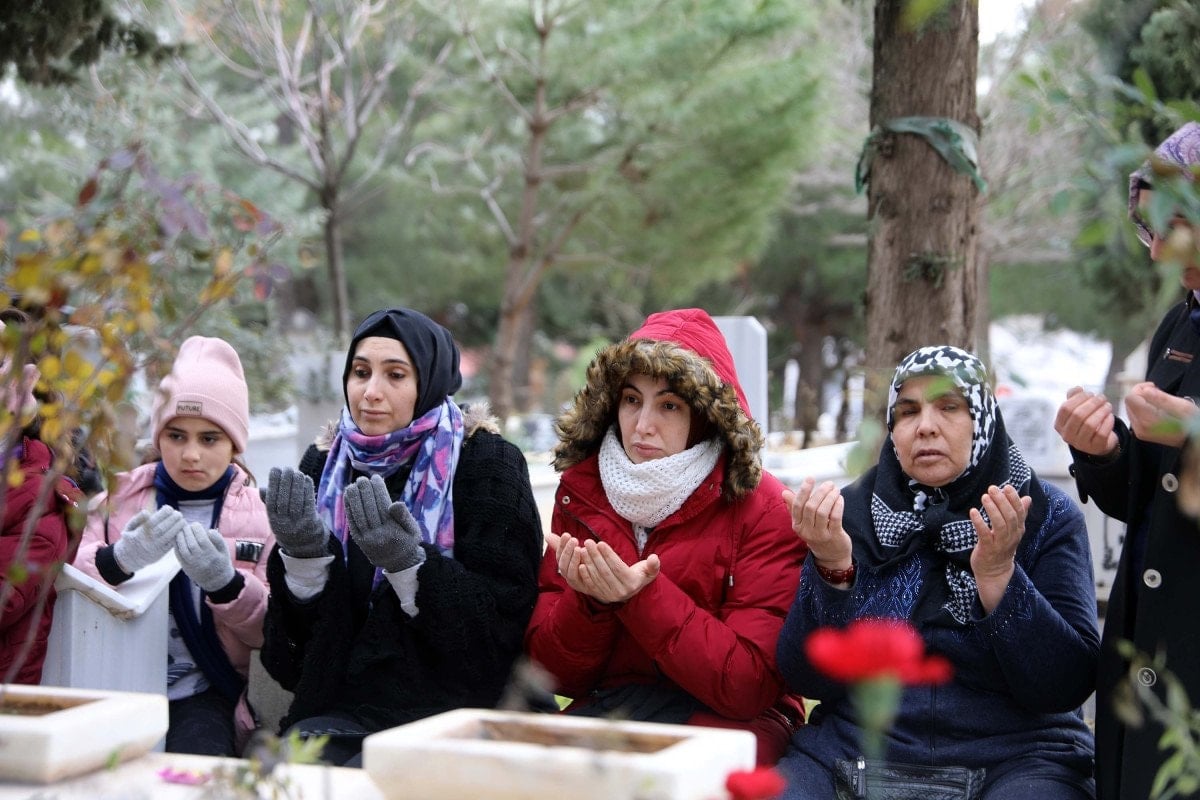 Gaziantep’te depremde oğlunu, gelinini ve torunlarını kaybetti