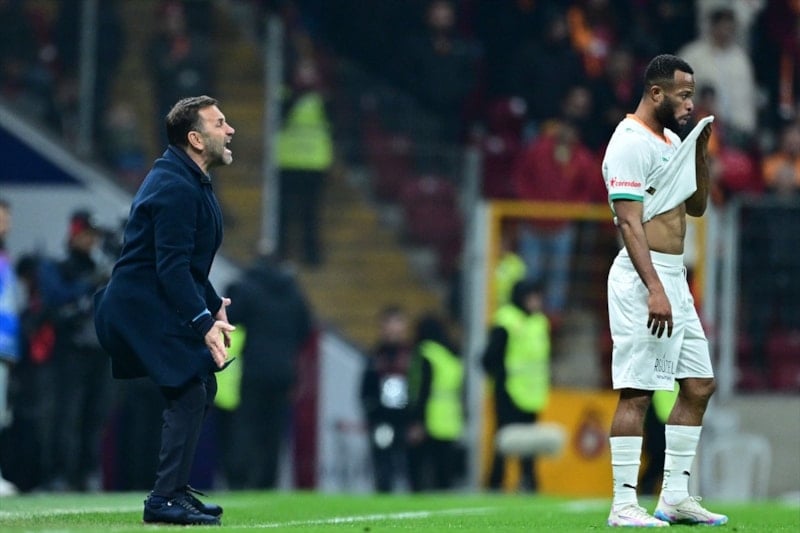 Okan Buruk’tan Beşiktaş ve Liverpool maçı sözleri