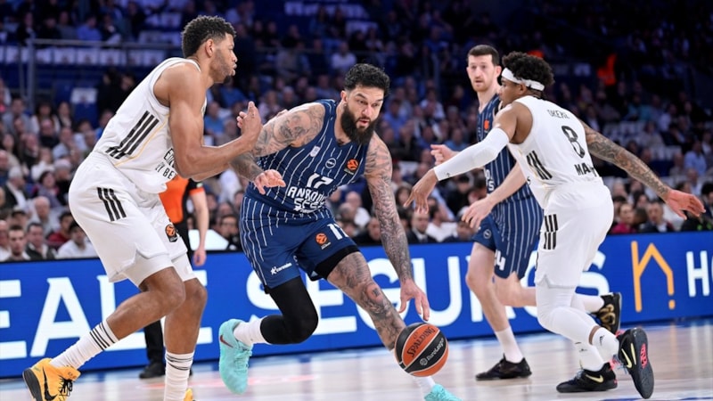 Anadolu Efes deplasmanda Real Madrid’e kaybetti