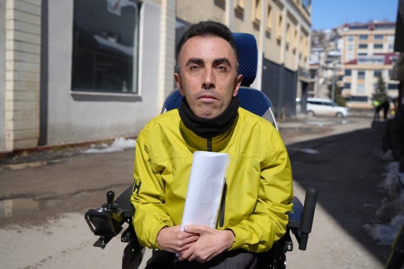 Bayburt’ta engelli vatandaşa çarpan sürücüye 15 bin TL para cezası