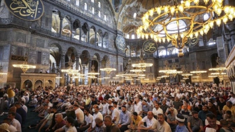 Bin aydan hayırlı, bir ömre bedel: Kadir gecesi