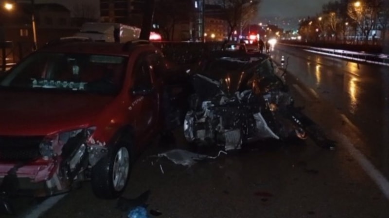 Bursa’da zincirleme kazada 3 kişi yaralandı