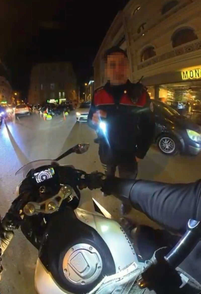 Eskişehir’de kurye ile polis arasında şaşırtan ceza diyaloğu: Ceza yiyeceğime motosiklet alırım