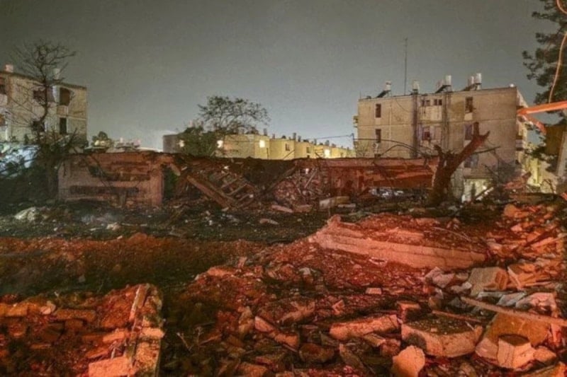 İran’ın misilleme saldırılarında kullanılan füzeler Tahran’da sergilendi