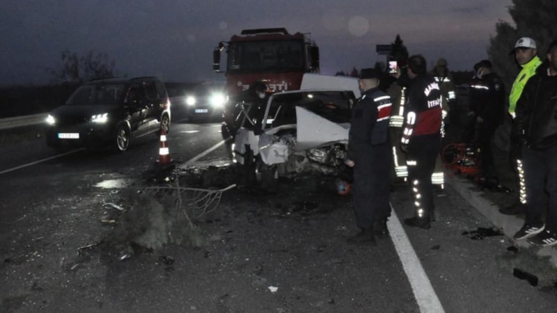 Manisa’da korkunç kaza: 2 ölü 5 yaralı