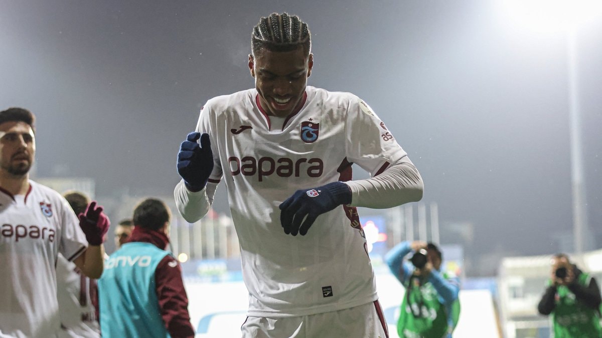 Trabzonspor, Eyüpspor’u tek golle geçti