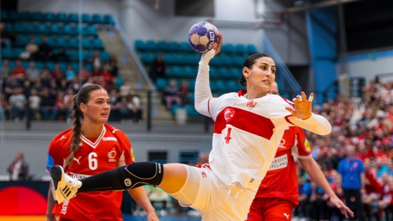 A Milli Kadın Hentbol Takımı, Danimarka’ya kaybetti