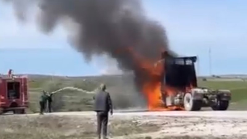 Çankırı’da alevlere teslim olan tır küle döndü