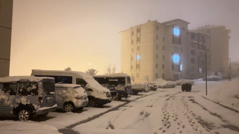 Hakkari’de nisan karı: Kartpostallık görüntüler ortaya çıktı