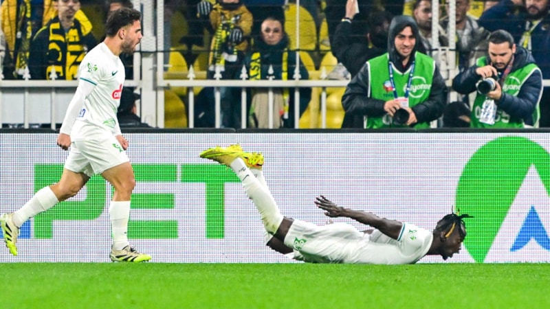 Rizesporlu Ali Sowe’dan Fenerbahçe’ye 5. gol