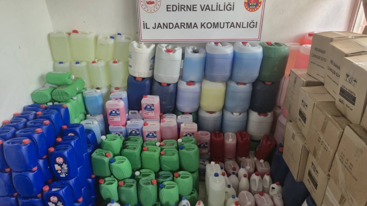 Edirne’de 1 milyon 950 bin TL’lik sahte deterjan ele geçirildi