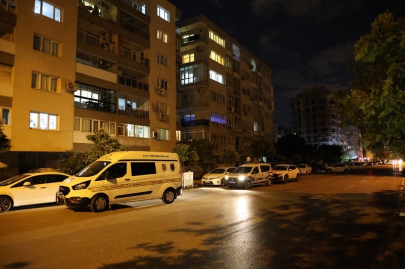 İzmir’de 73 yaşındaki baba, oğlunu bıçaklayarak öldürdü